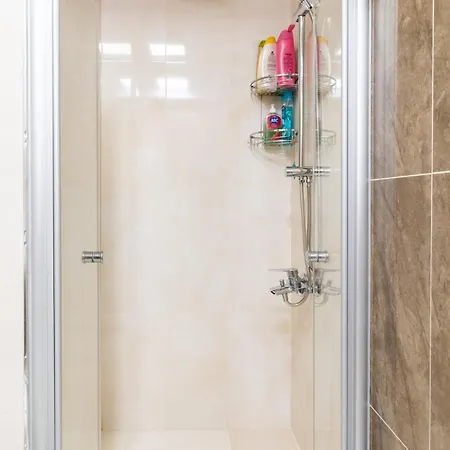 A Cozy Smart In Old Town *