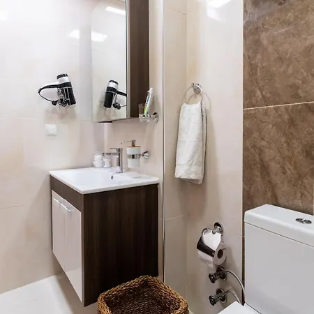 A Cozy Smart In Old Town Apartman