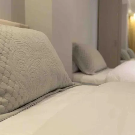 A Cozy Smart In Old Town *