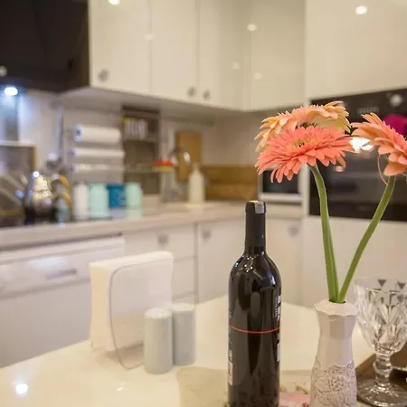 A Cozy Smart In Old Town 公寓