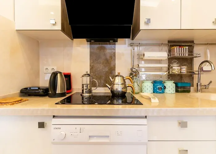 A Cozy Smart In Old Town