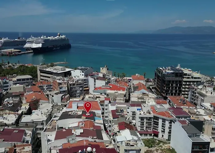 A Cozy Smart In Old Town *